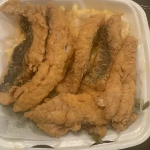 Fried whiting fish with Mac and cheese and string beans