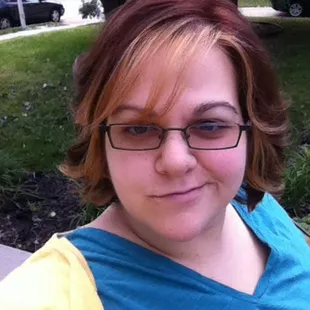 Red with 5 framing blonde pieces. Love it!