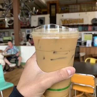 Iced vanilla oatmilk latte