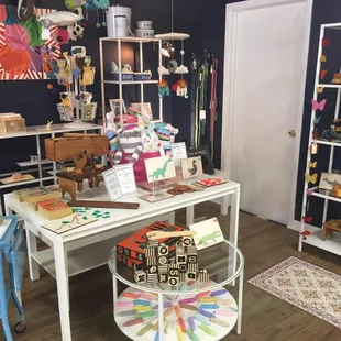 Children's decor, toys, and puzzles