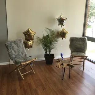 Cute and sunny lounge area