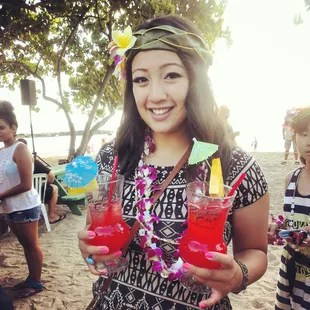 Rocking the headband I made at one of the busiest craft stations...and celebrating with a couple fruity beverages!
