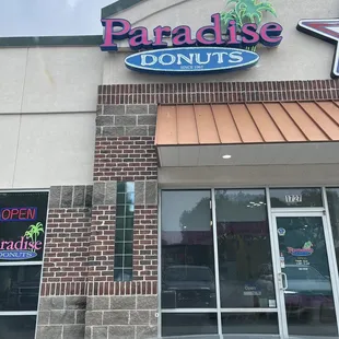 Paradise Donuts