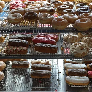 Fresh donuts from Paradise Donuts Hebron, Ky! Apple fritters and maple bacon bars also