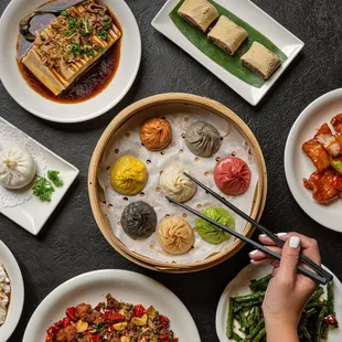 Choose from more than 85 items on our expansive menu for a feast that&apos;s perfect for sharing with family + friends.
