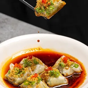 NEW! Vegan wontons in chili vinaigrette!