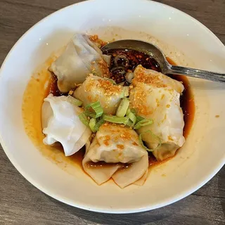 B12. Chicken Wonton in Chili Oil