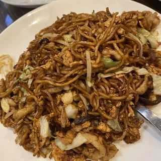 F1. Stir Fried Noodle with Shredded Pork