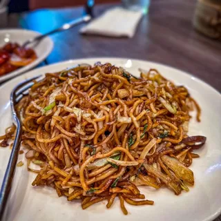 F4. Stir Fried Noodle with Assorted Vegetable