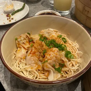 G15. Noodle with Vegetable Wonton in Chili Oil