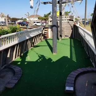 Hole 5 on the pirate ship