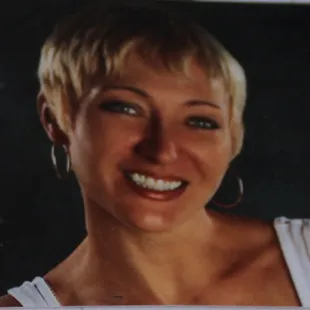 Viktoria Bennett/Owner  Call for an appt 904-654-8844