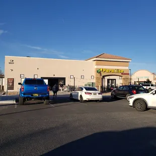 Paradise Liquors