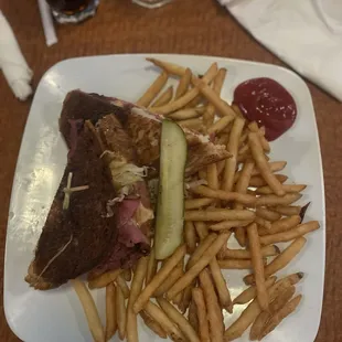 OMG Rueben and hot crispy fries