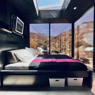 Infinite House on Paradise view of the river and the park