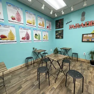 We brought the whole family over!! (9 of us)Island style  10/2/22