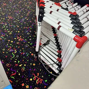 Locks on the skate helpers