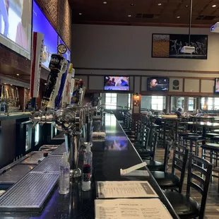 Our sports bar offers a wide range of Craft and draft beers on 41 taps, along with International beers and variety of liquor &amp; cocktails