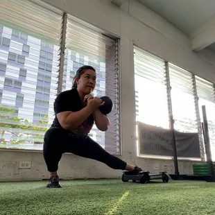 Kettlebell lateral lunge