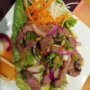 Steak salad
