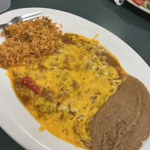 a plate of mexican food
