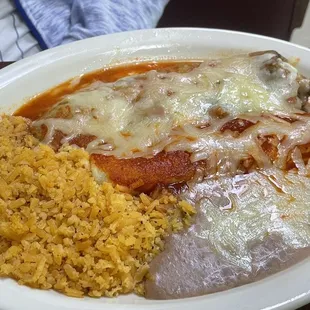 #7 combination- Chile relleno and beef enchilada