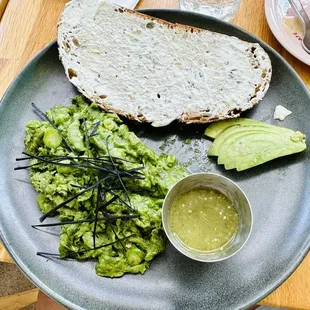 Green Scrambled Eggs (cooks: flip the rounded side of the toast to match the plate curve please)