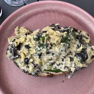 Truffle Scramble Toast (veg)