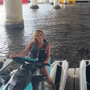 Look, I was so tan in the Florida sun jetskiing !