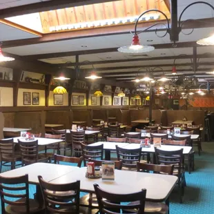 Parasson&apos;s Resturant Arlington Road Akron Ohio Interior