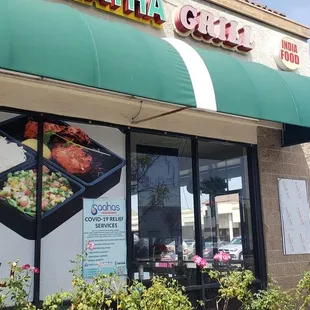 the outside of a restaurant