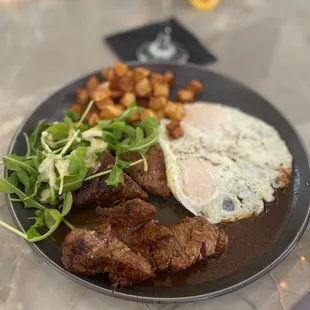 Grilled filet tips and eggs