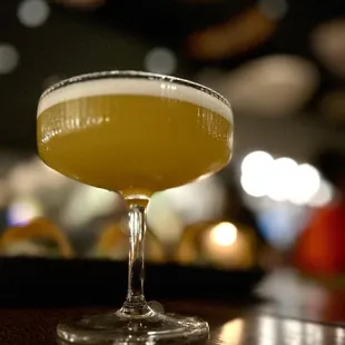 Estoy en Verano: pisco, gin, monkey&apos;s secret liqueur and passion fruit