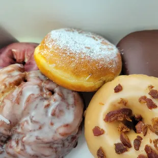 Pardy's Donuts and More