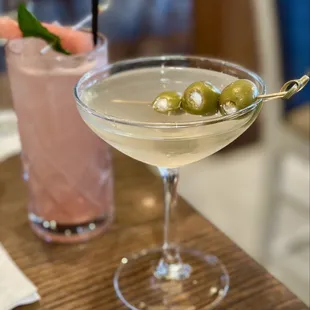 Dirty martini w/ feta stuffed olives (gin)