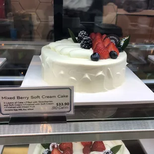 Mixed Berry Soft Cream Cake