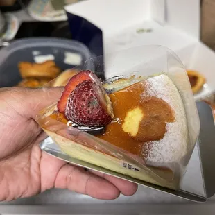 Little mold say hello to me on the strawberry around 10am after I bought it at 8am