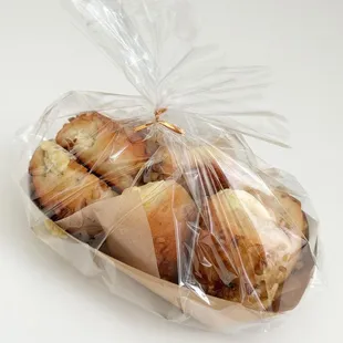 Mini Grain Cream Cheese Pastry (6pcs)