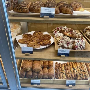 donuts, food, dough desserts