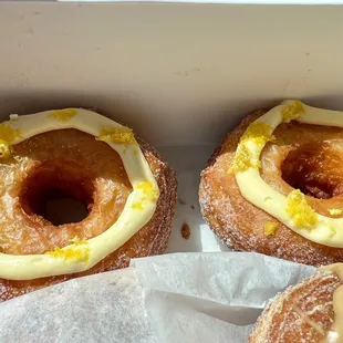 Croissant donut (filed)