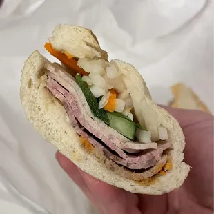 Banh mi dac biet