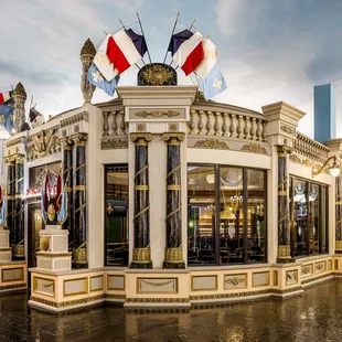 Paris Las Vegas Hotel &amp; Casino Cigar Bar