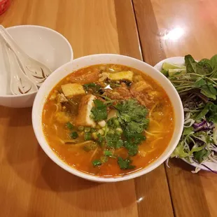 Bun Rieu Oc