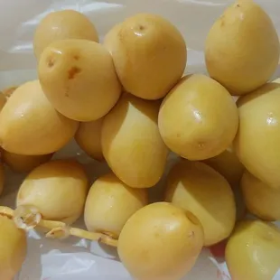 Yelow Dates
