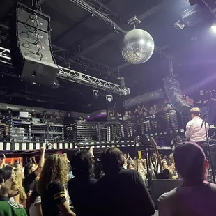 Another view of the floor and soundboard