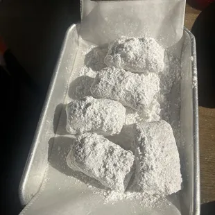 Croissant beignets
