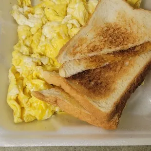 Rubbery eggs and toast.