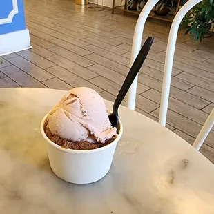 Double Scoop Cup