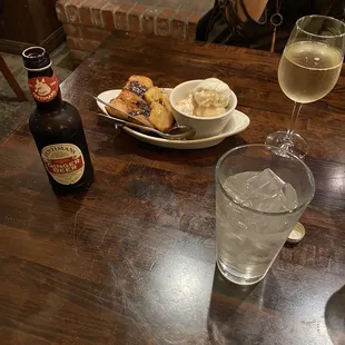 Bread pudding and a Fentimans ginger beer.  Yew!