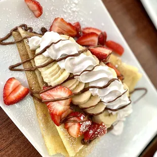 Banana, strawberry, and Nutella crêpe